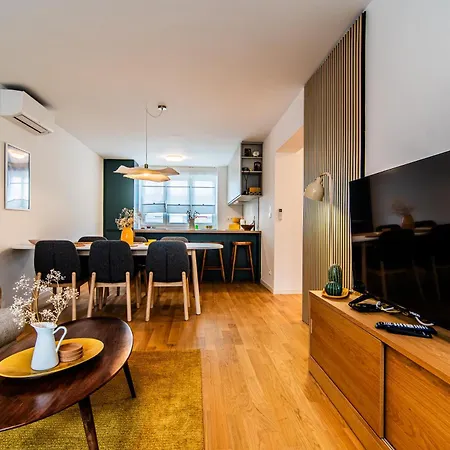 Flexible Selfcheckins 95 - - 3 Bedrooms - Loggia Zagreb